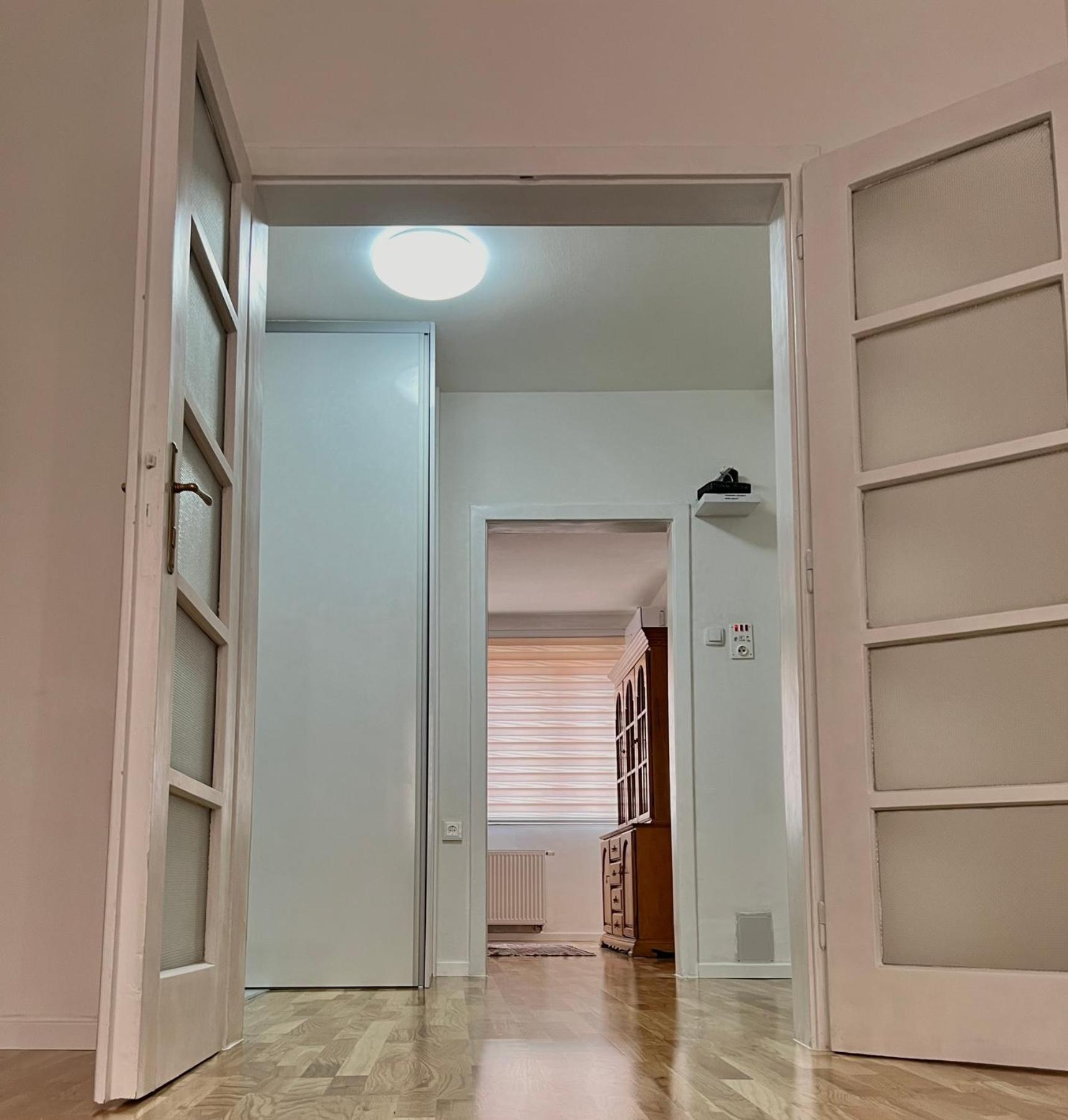 Sena Center Apartment *